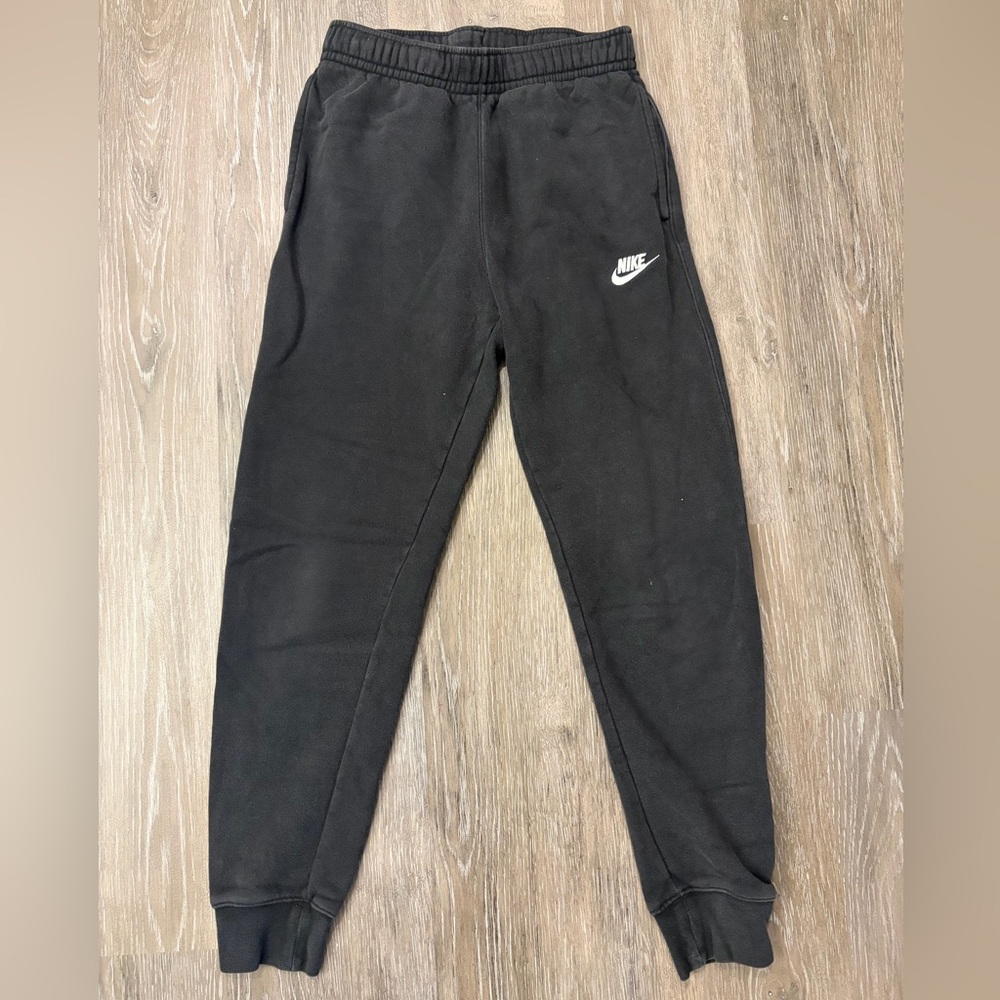 Nike Women’s black Sweatpants